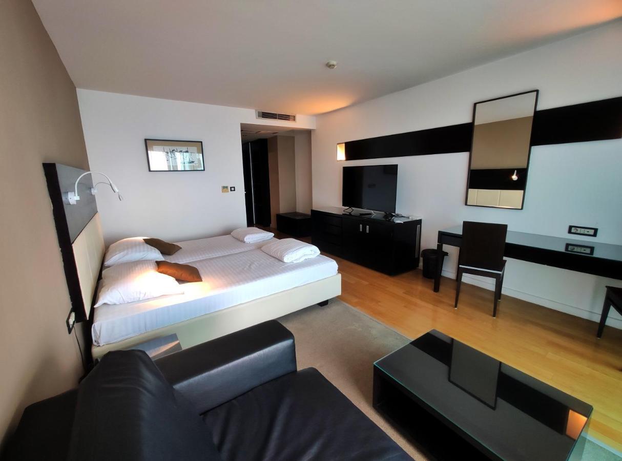 Hotel San Antonio Podstrana Dış mekan fotoğraf