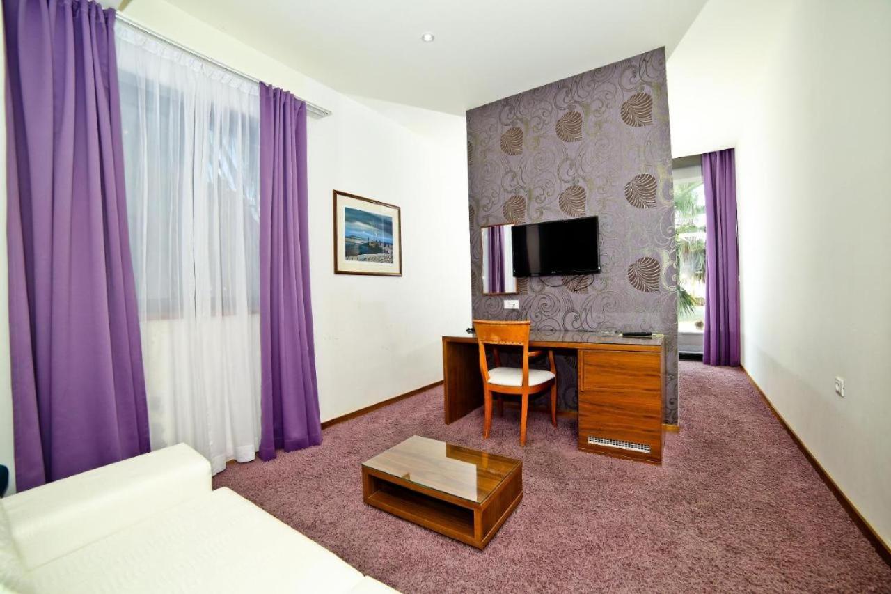 Hotel San Antonio Podstrana Dış mekan fotoğraf