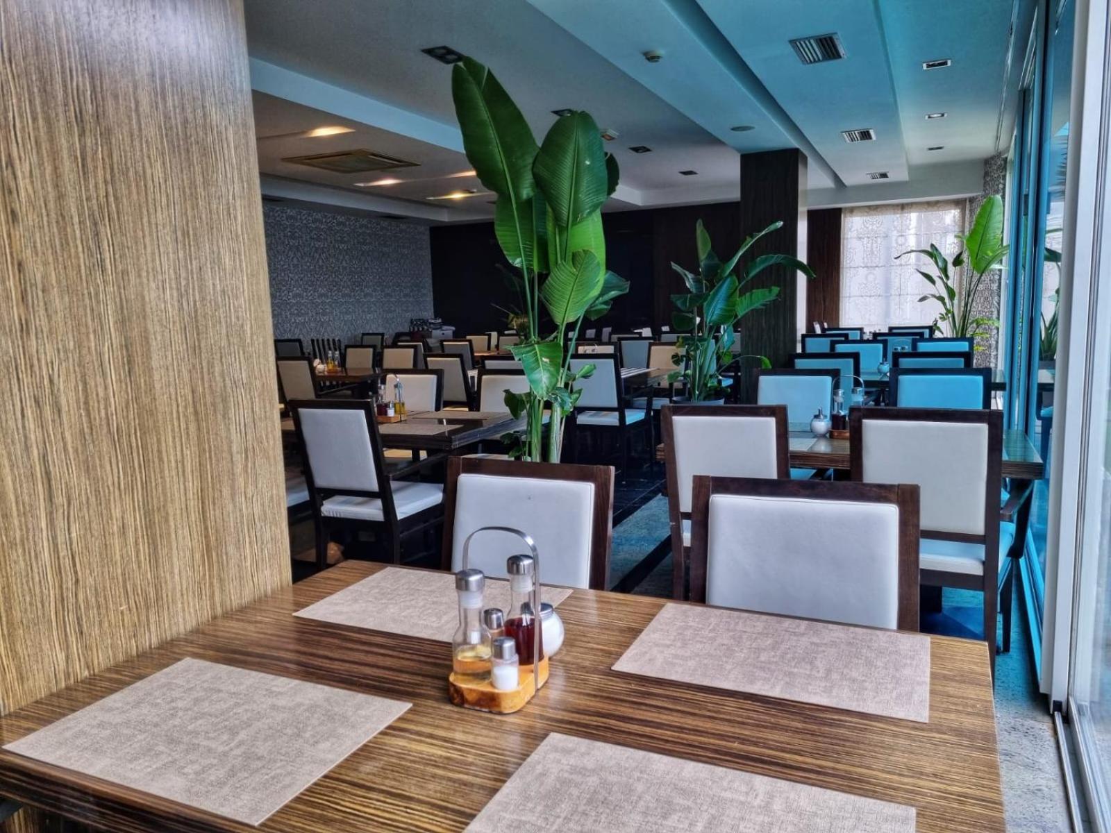 Hotel San Antonio Podstrana Dış mekan fotoğraf