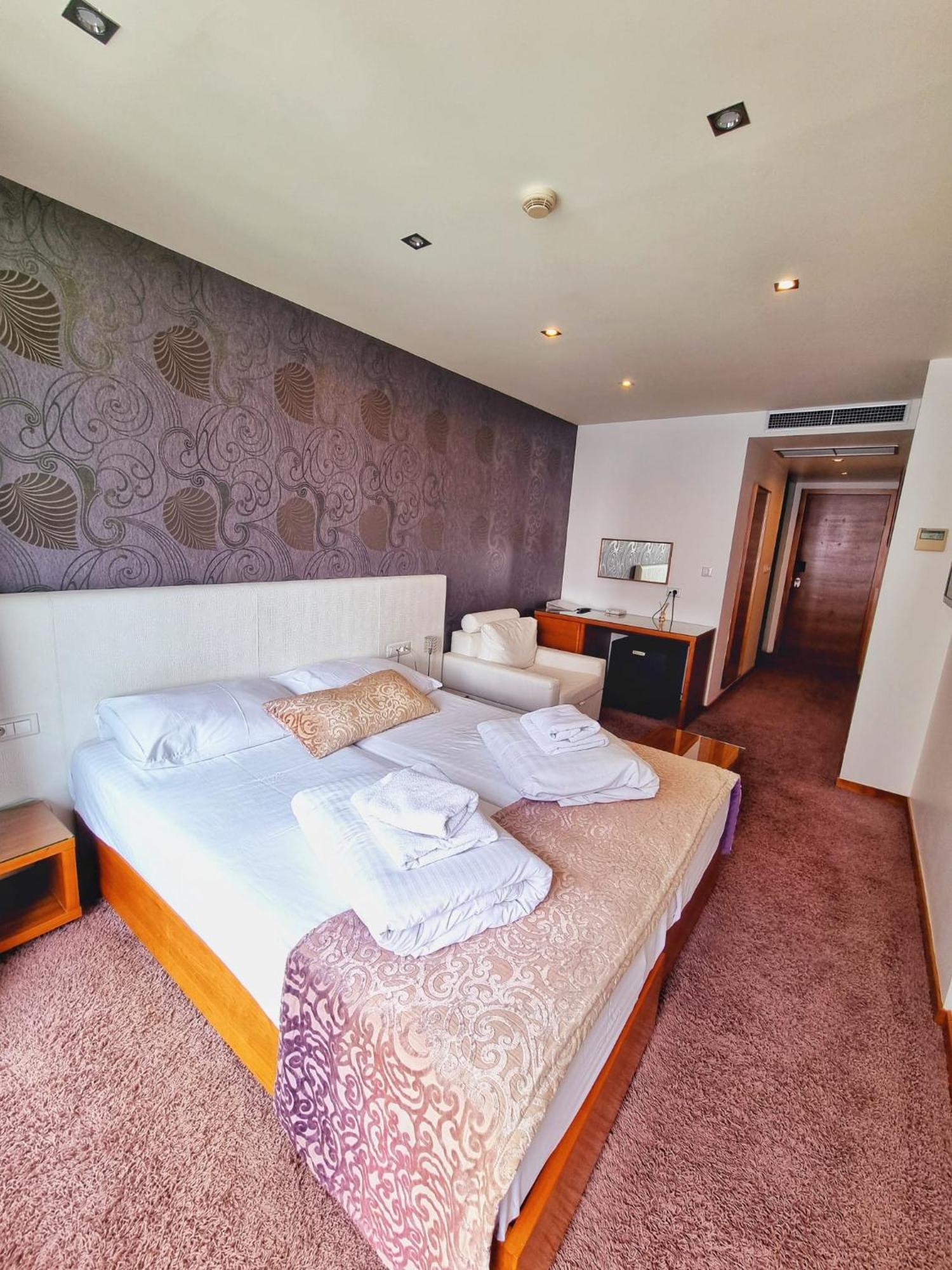Hotel San Antonio Podstrana Dış mekan fotoğraf
